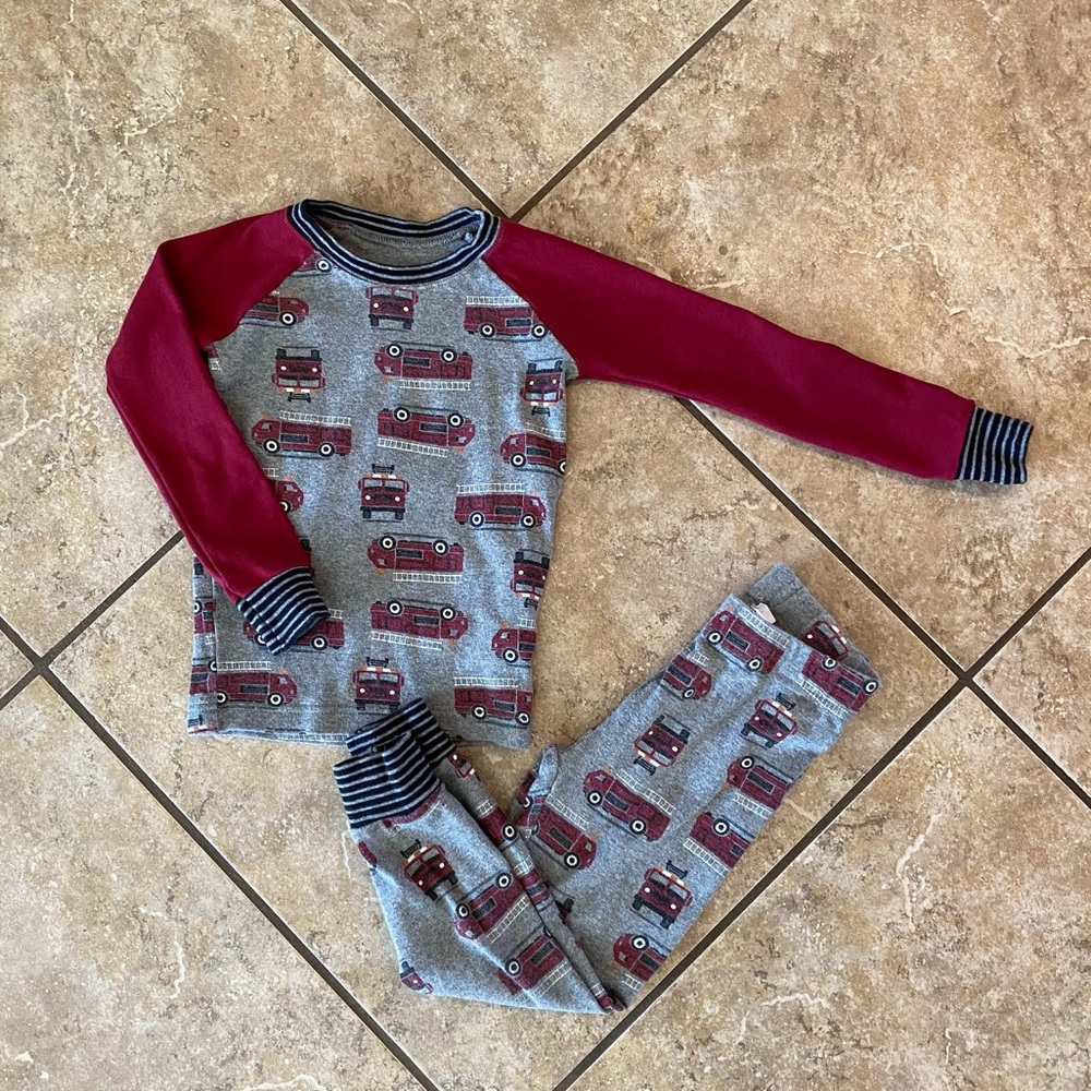 Pl Sleep Boys Long-Sleeved Fire Truck PJs 4 Yrs